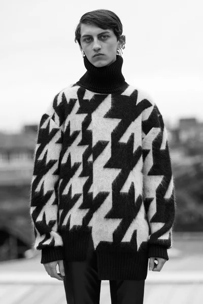 Look 14